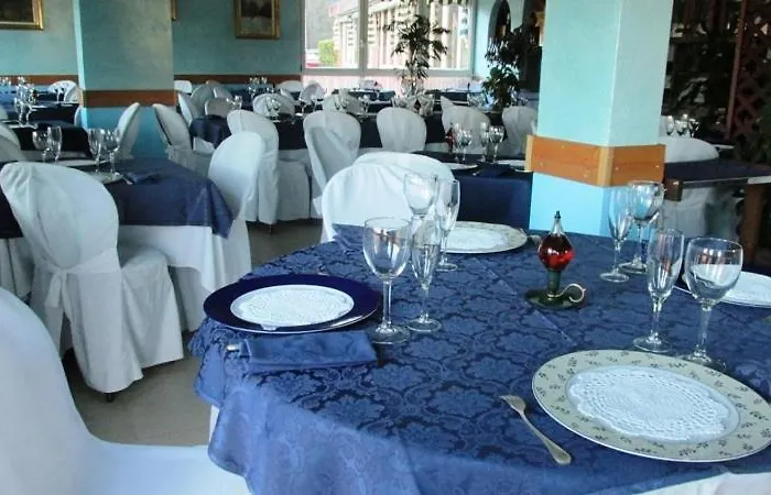 Hotel Carillon