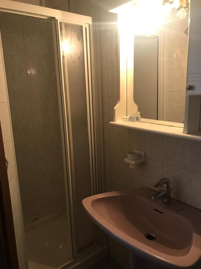 Hotel Carillon *